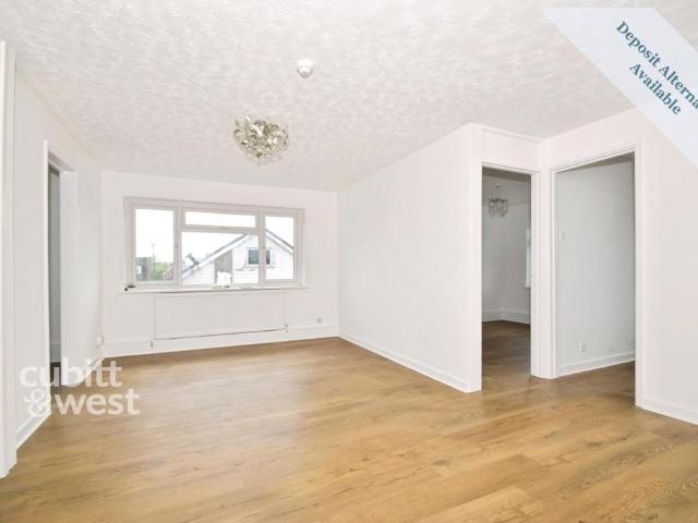 Apartment for rent in Perryfields, West Sussex