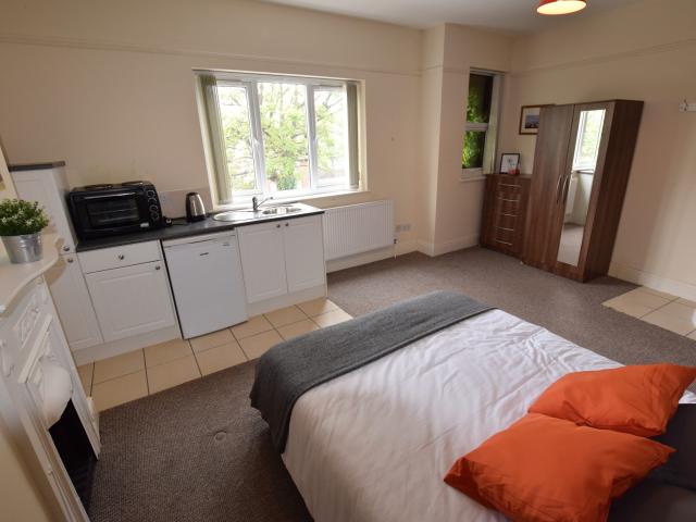 Room for rent in Moor End Green, Gravelly Hill