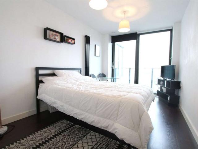 Studio for rent in City Centre, Georgia