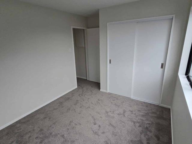 Townhouse for rent in Point England