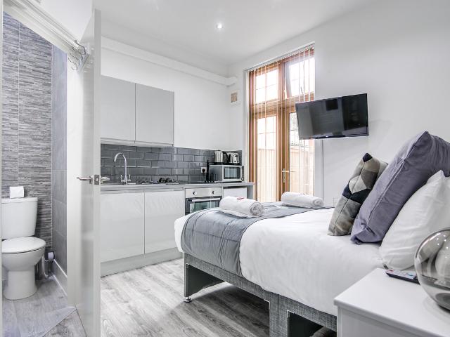 Studio for rent in Calthorpe Fields, West Midlands