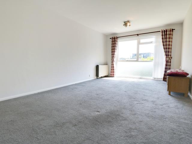 Apartment for rent in Shortlands, Greater London