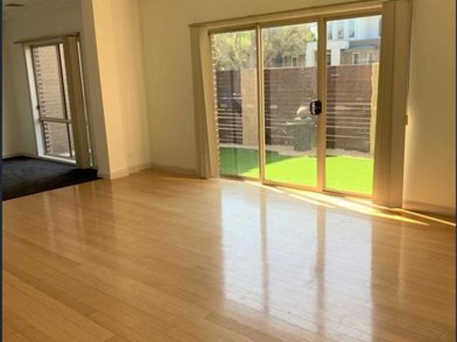 Townhouse for rent in Camerons Creek, Victoria