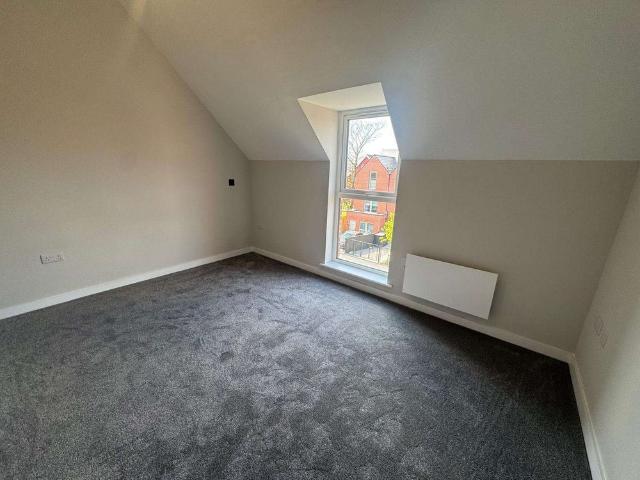 Townhouse for rent in Georgia, Greater Manchester