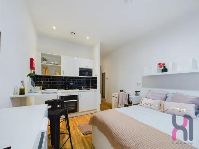 Apartment for rent in Ropewalks, Calderstones