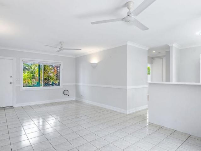Apartment for rent in Manoora, Cairns