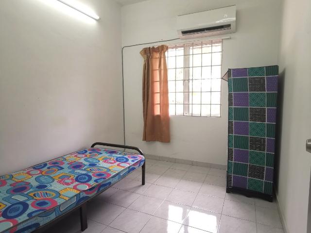 Room for rent in Petaling, Damansara Damai