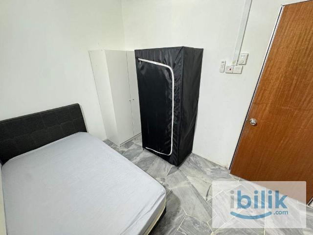 Room for rent in PJU 6, Petaling Jaya