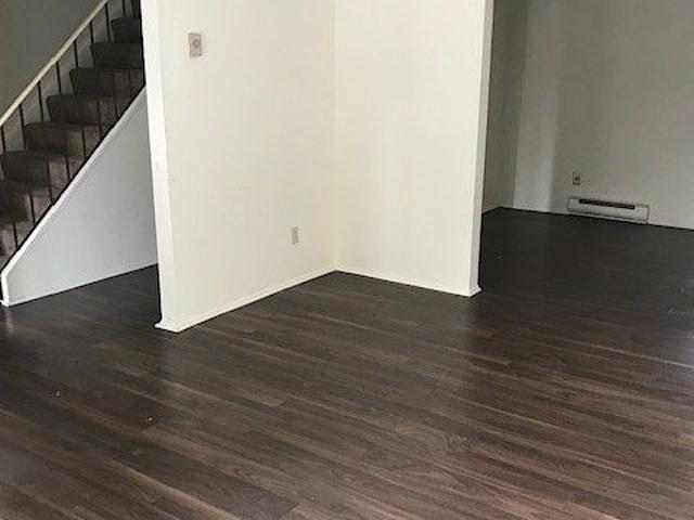 Townhouse for rent in Mulhurst Bay, Ontario