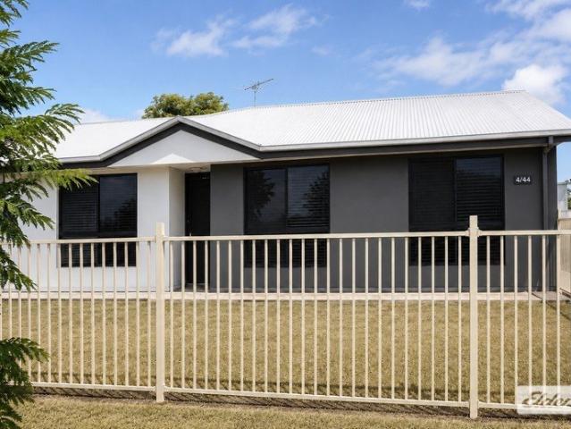 Townhouse for rent in Capella, Queensland