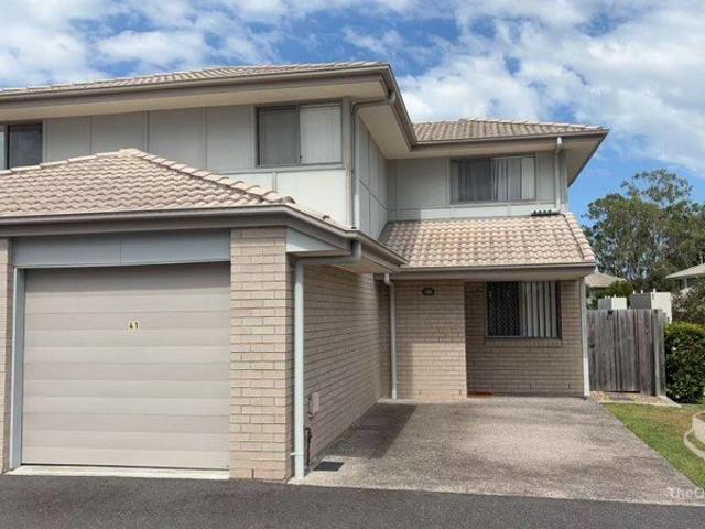 Townhouse for rent in Toombul, Queensland