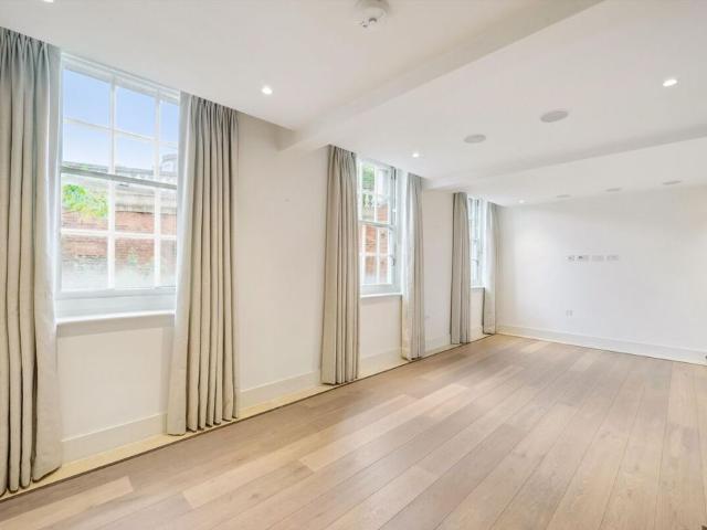 Apartment for rent in Petersham, Greater London