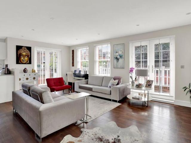 House for rent in Blackhills, Surrey