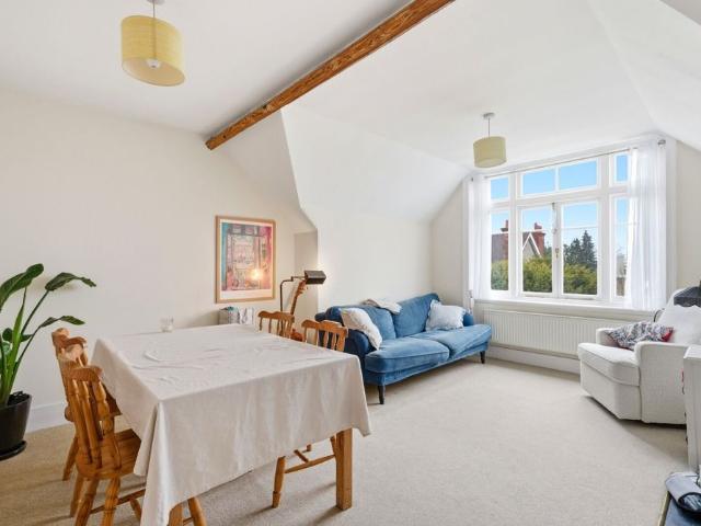 Apartment for rent in St Albans, Five Acres