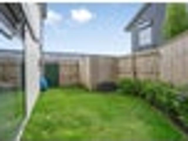 Townhouse for rent in Days Bay, Wellington