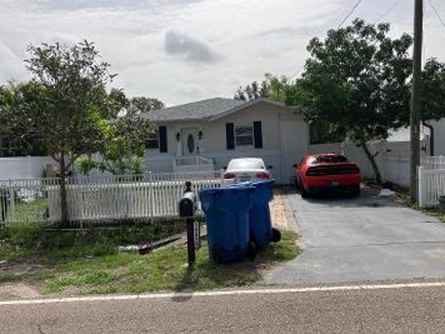 House for sale in Clearwater