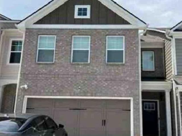 Townhouse for sale in Fairburn, Georgia