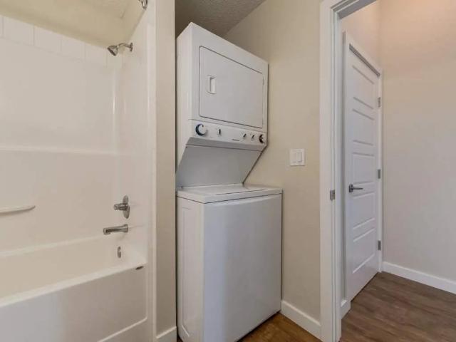 Apartment for rent in Wedgewood, Alberta
