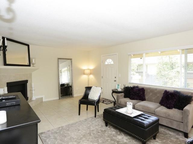 Apartment for rent in Tustin, California