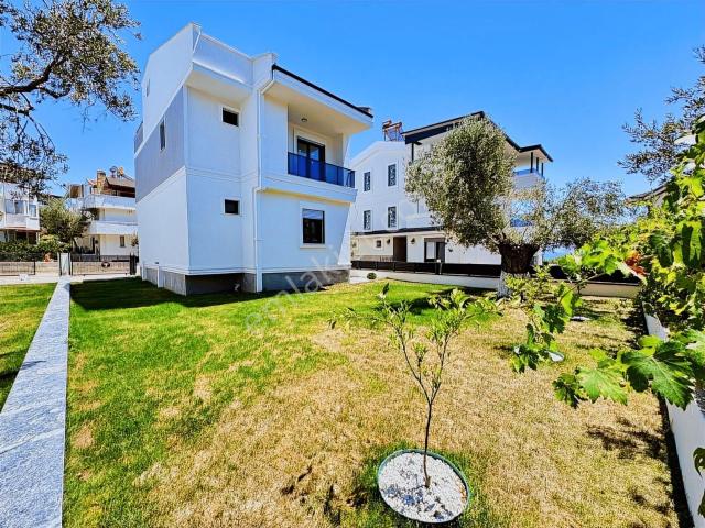 Edremit, Balikesir içerisinde satılık Villa