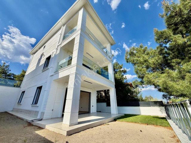 Edremit, Balikesir içerisinde satılık Villa