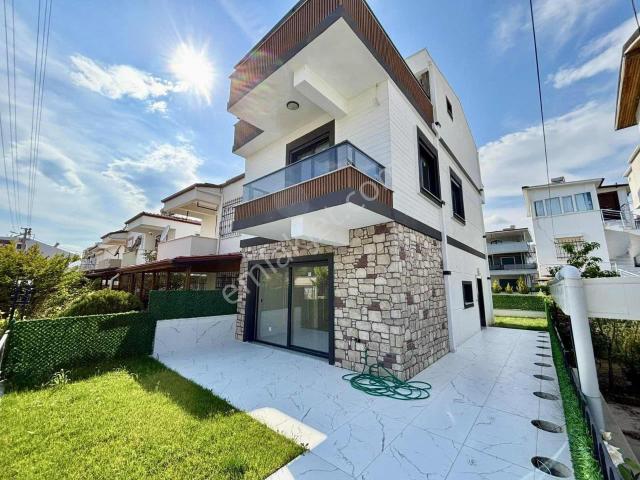 Edremit, Balikesir içerisinde satılık Villa