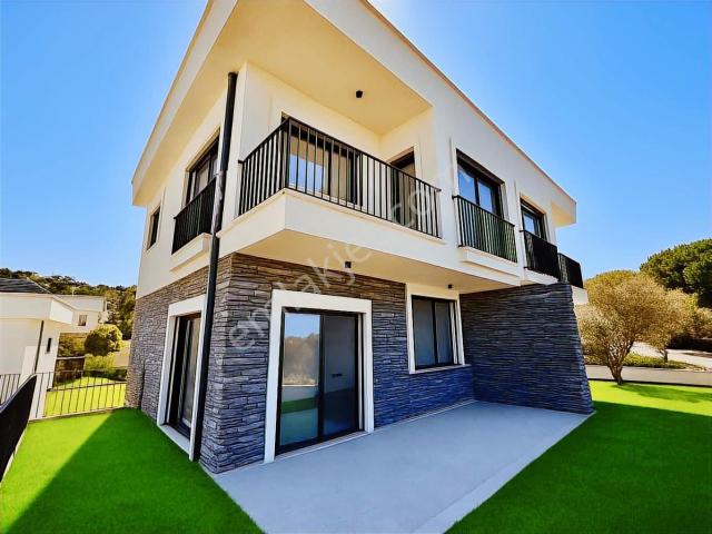 Burhaniye, Balikesir içerisinde satılık Villa