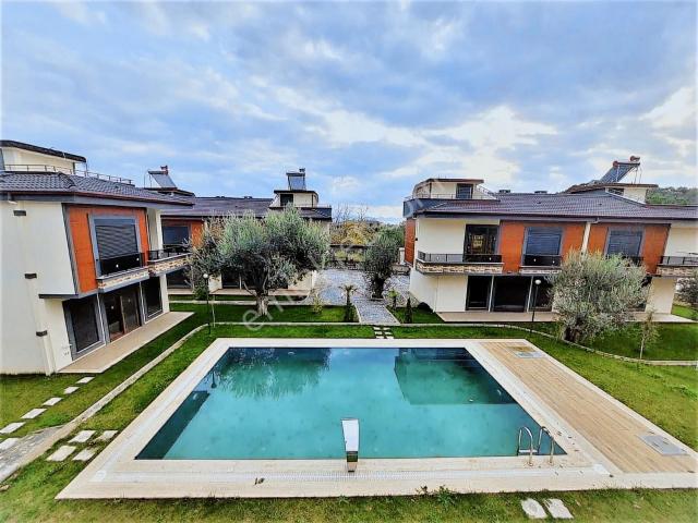 Akçay, Edremit içerisinde satılık Villa