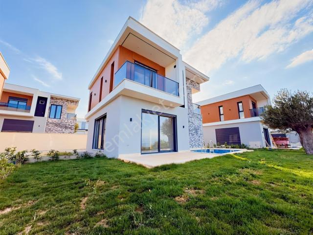 Gömeç içerisinde satılık Villa
