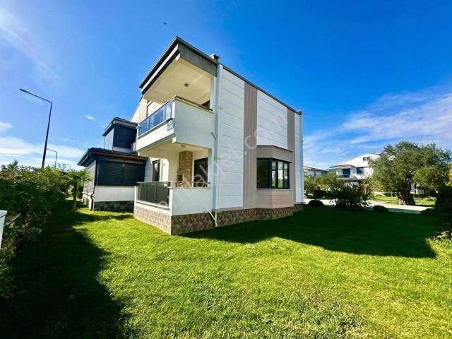 Edremit, Balikesir içerisinde satılık Villa