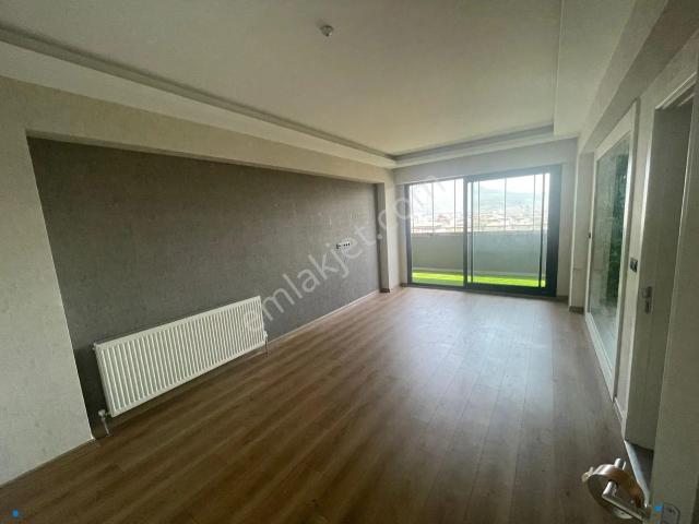 Bornova, İzmir içerisinde satılık mülk