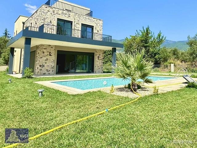 Edremit, Balikesir içerisinde satılık Villa