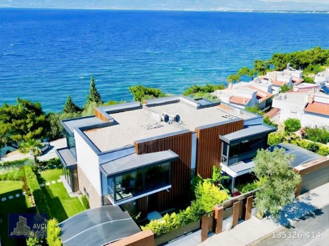 Burhaniye içerisinde satılık Villa
