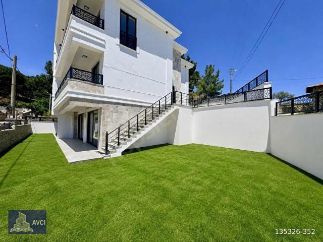 Edremit, Balikesir içerisinde satılık Villa