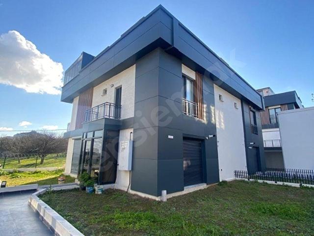 Avcilar, İstanbul içerisinde satılık Villa