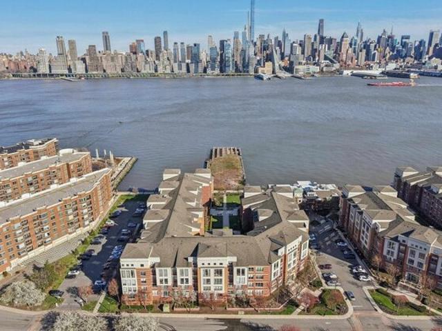 Condo for sale in Hudson, New Jersey