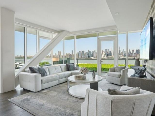 Condo for sale in Hudson, New Jersey