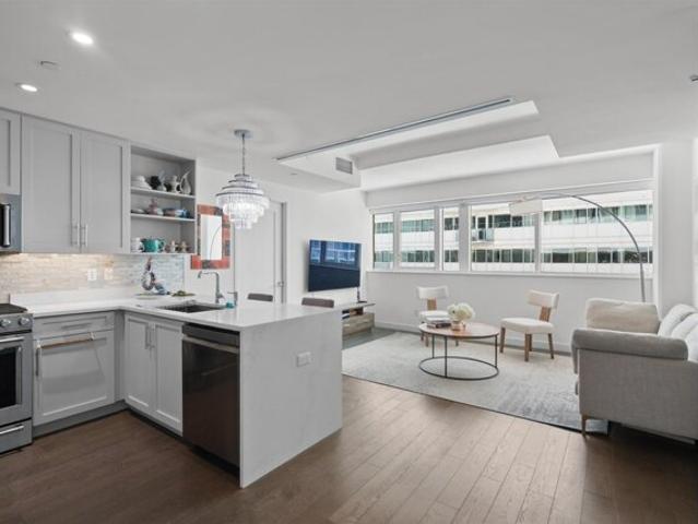 Condo for sale in Hudson, New Jersey