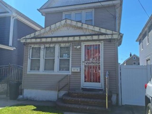 House for sale in Bellerose
