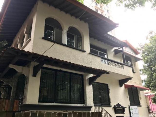 VENDO CASA HERMOSA AVE. FEDERICO BOYD PARA USO COMERCIAL
