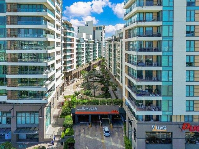 Condo for sale in San Juan