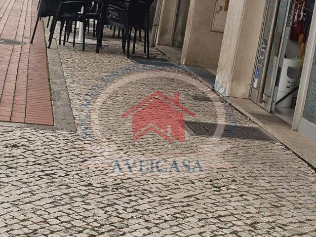 Escritório alugar em Oliveira do Bairro