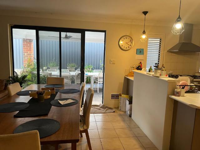 Room for rent in Aveley, Western Australia