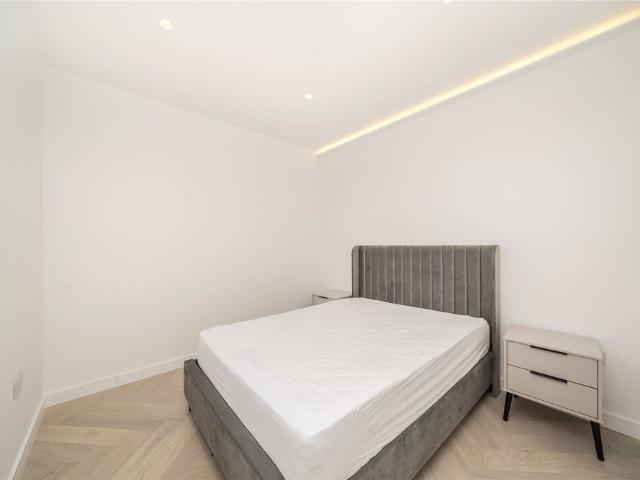 Apartment for rent in Kennington, Greater London