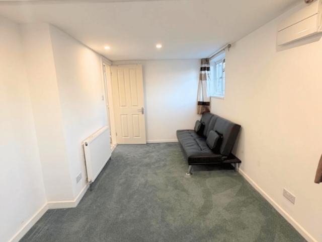 Apartment for rent in Collier Row, Greater London