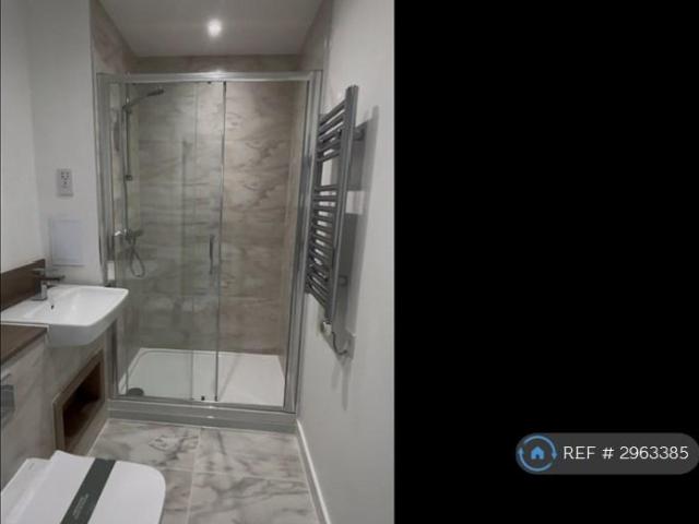Apartment for rent in West Hendon, The Hyde