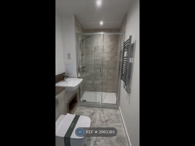 Apartment for rent in West Hendon, The Hyde