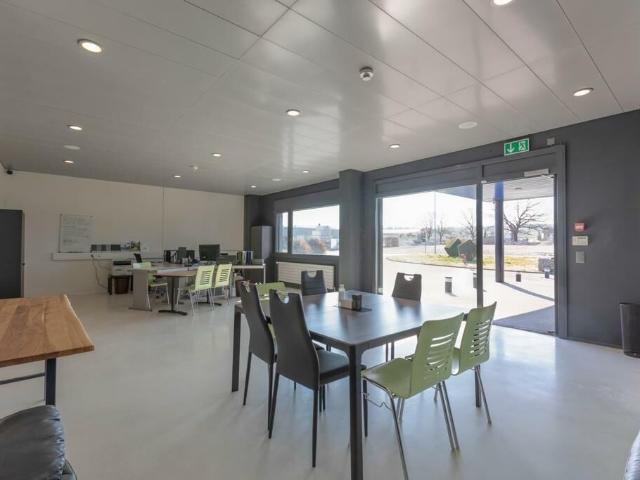 Büro kaufen in Avenches, Waadt