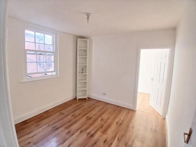 Apartment for rent in Avenham, Higher Bartle