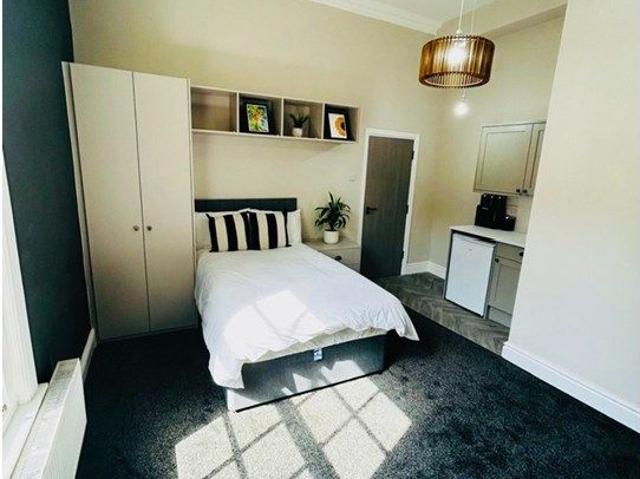 Studio for rent in Avenham, Higher Bartle